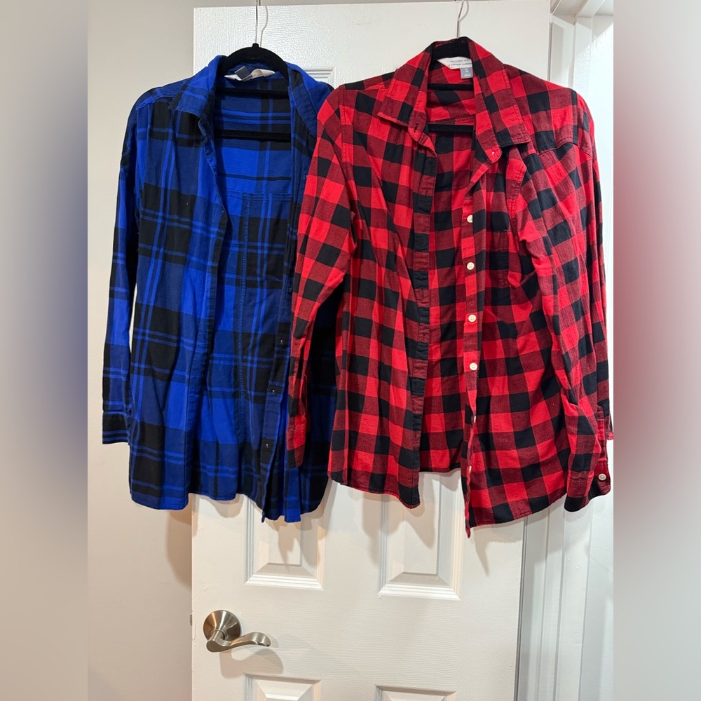 Two old navy flannels XL